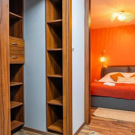 Standing Piscine Interieur Privatisee . Apartman *