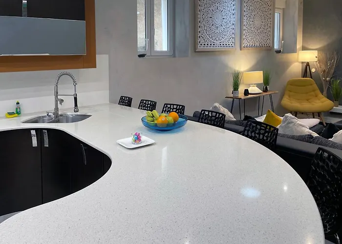 Standing Piscine Intérieur Privatisée . Apartamento *
